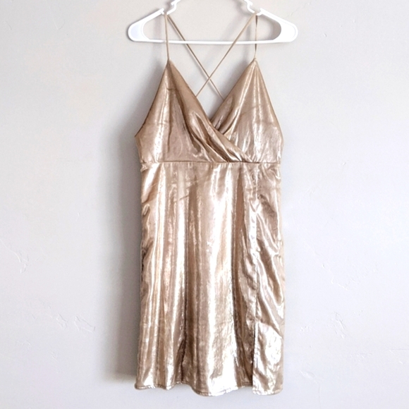 🆕🌿GOLD SHIMMER DRESS🌿 - Picture 1 of 10